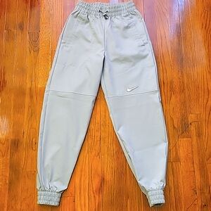 Nike mint green jogger pants 💚